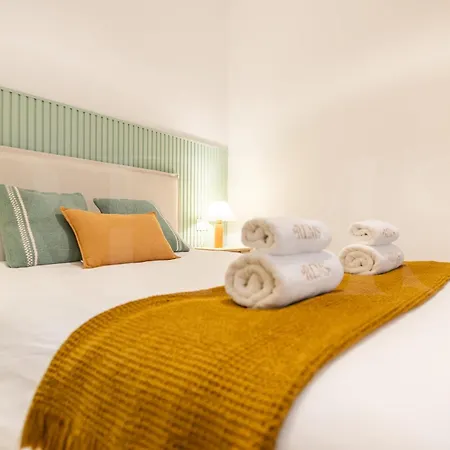 Cozy In The Heart Of By Rems Apartment